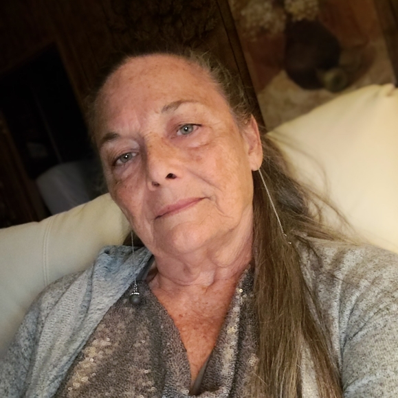 Meet your Posher, Linda - Picture 1 of 1